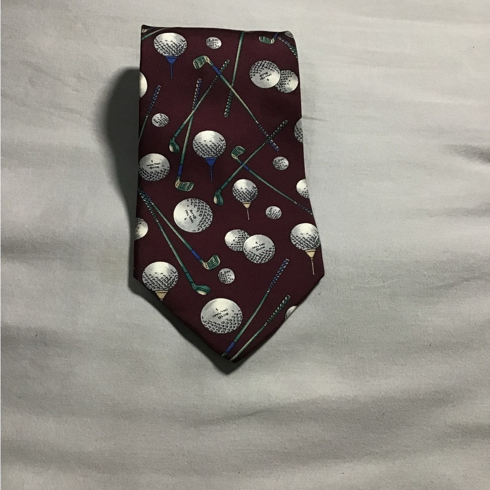 Stylish Golf-Themed Maroon Silk Tie by Prestige